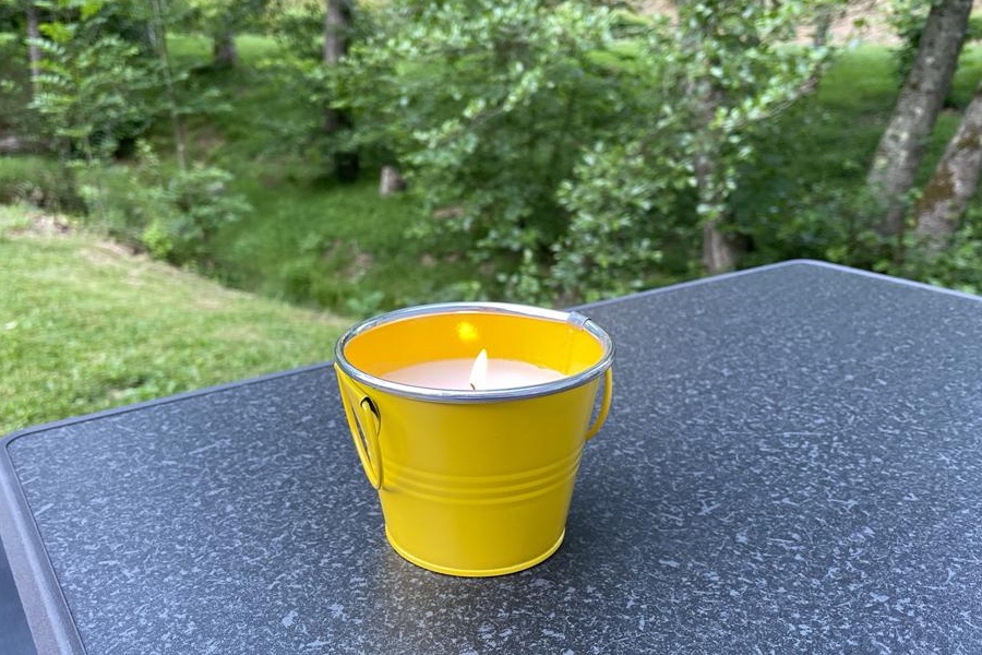 Allergie Foto zwaan Citronella kaarsen: Lekker voor op de camping - CandleCollection